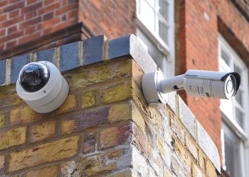 Bullet cameras VS Dome cameras: PROs and CONs