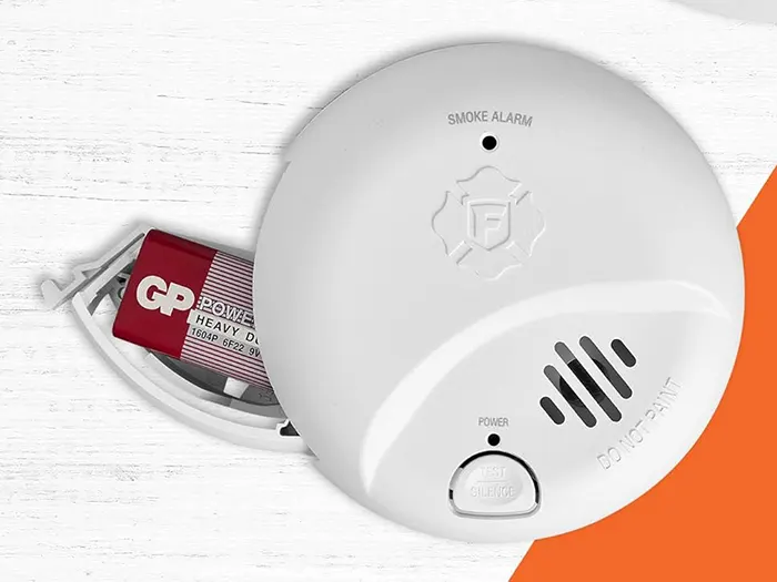 Smoke Detector Beeps Twice and Stops – How to Fix It